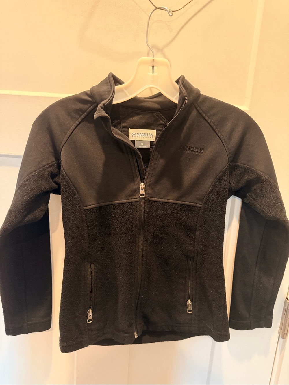 Magellan Outdoors Kids Black Full Zip Fleece Jacket Medium